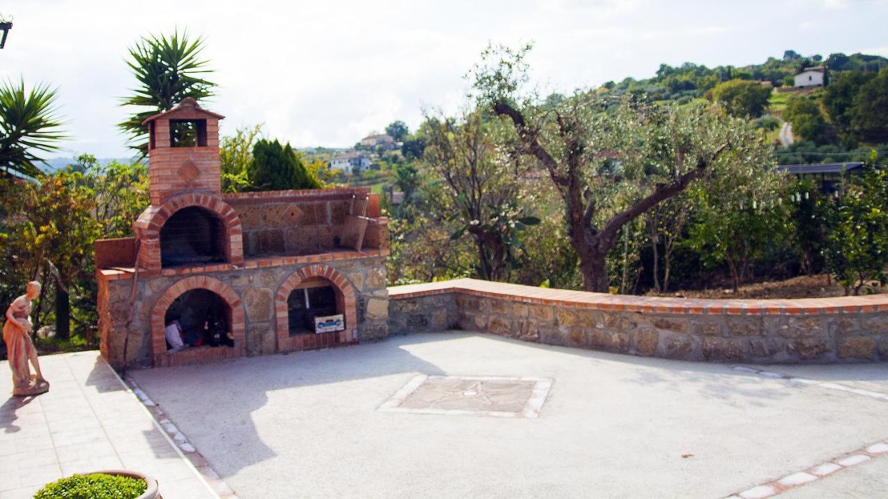 Bed and Breakfast La Casa Sulla Collina à Altavilla Silentina Extérieur photo