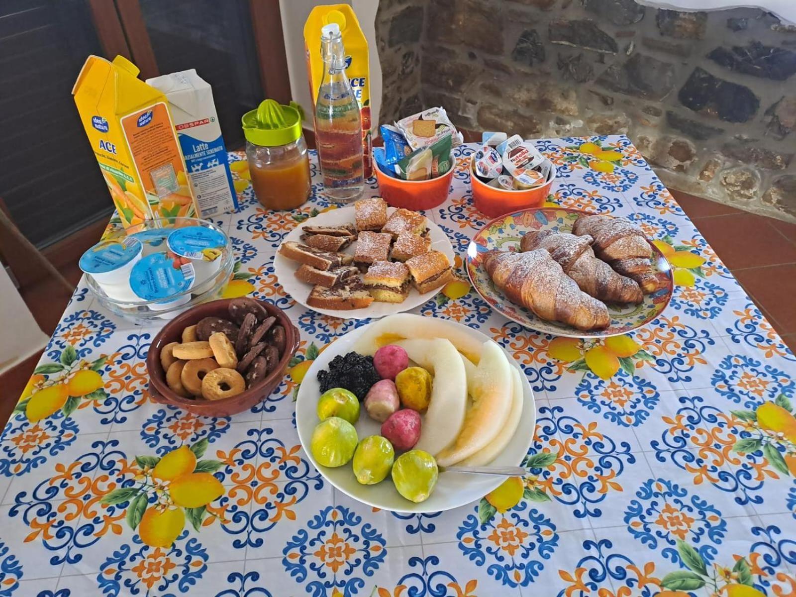 Bed and Breakfast La Casa Sulla Collina à Altavilla Silentina Extérieur photo